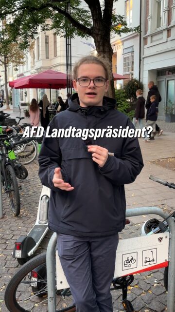 Ein Amt, das Unparteilichkeit verlangt. Eine Wahl, die Fragen aufwirft.
Die Wahl eines AfD-Politikers zum Landtagspräsidenten in Sachsen-Anhalt ist ein Warnsignal. Für uns Grüne Lübeck steht fest: Die Würde des Parlaments und die Rechte aller Abgeordneten müssen gewahrt bleiben.
Demokratie braucht Haltung. 💚