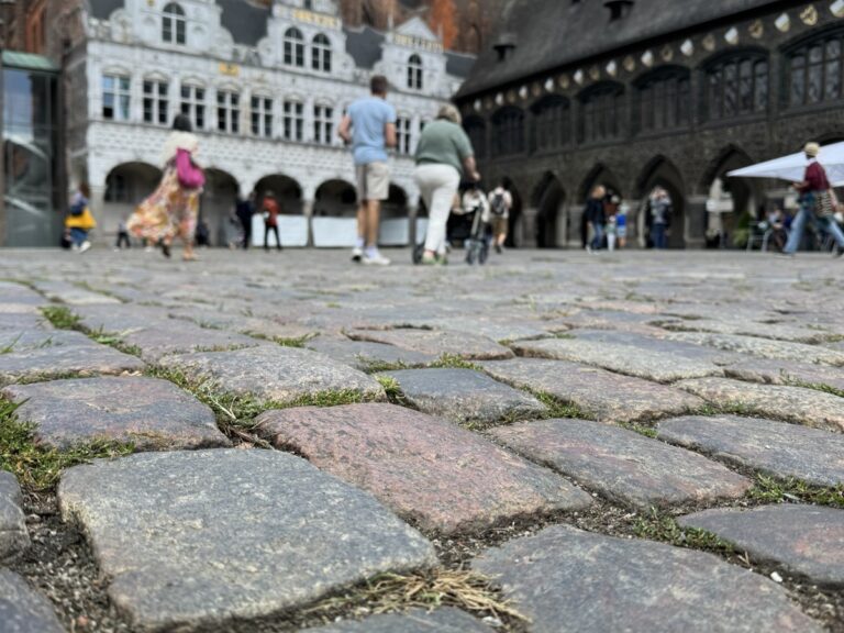 GRÜNE: Rathausmarkt muss endlich barrierefrei werden